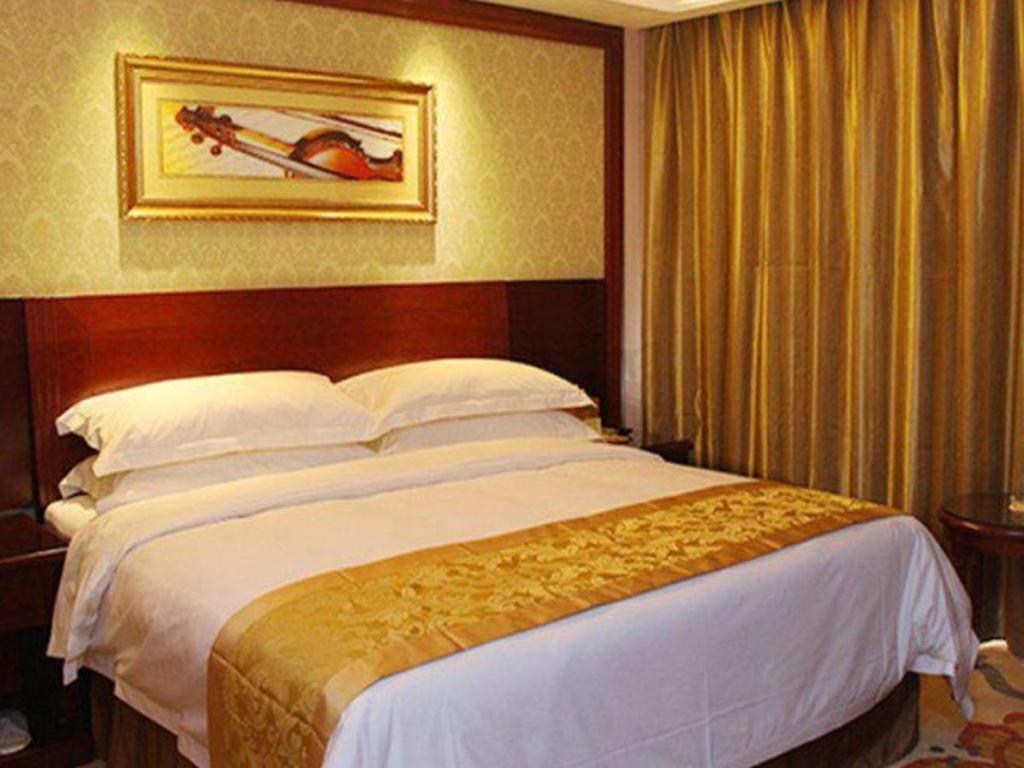 Yichang Vienna Hotel Wanda Branch Ngoại thất bức ảnh