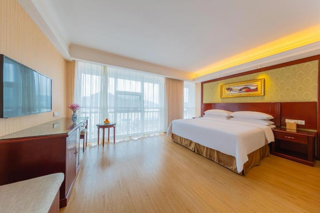 Yichang Vienna Hotel Wanda Branch Ngoại thất bức ảnh