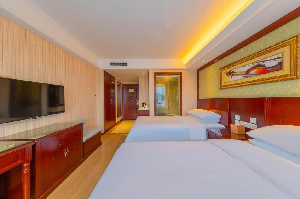 Yichang Vienna Hotel Wanda Branch Ngoại thất bức ảnh