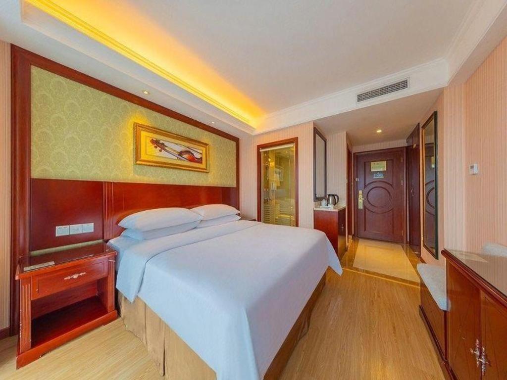 Yichang Vienna Hotel Wanda Branch Ngoại thất bức ảnh