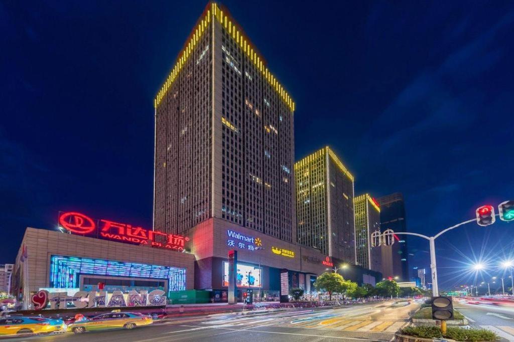 Yichang Vienna Hotel Wanda Branch Ngoại thất bức ảnh