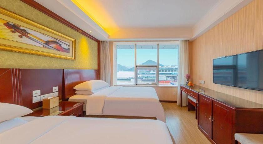 Yichang Vienna Hotel Wanda Branch Ngoại thất bức ảnh