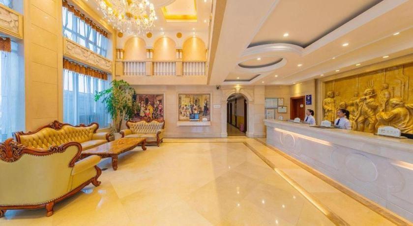 Yichang Vienna Hotel Wanda Branch Ngoại thất bức ảnh