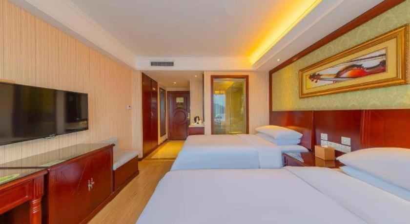 Yichang Vienna Hotel Wanda Branch Ngoại thất bức ảnh